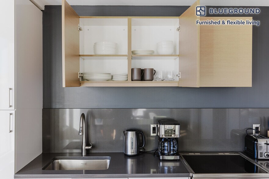 Building Photo - 1350 Boylston St