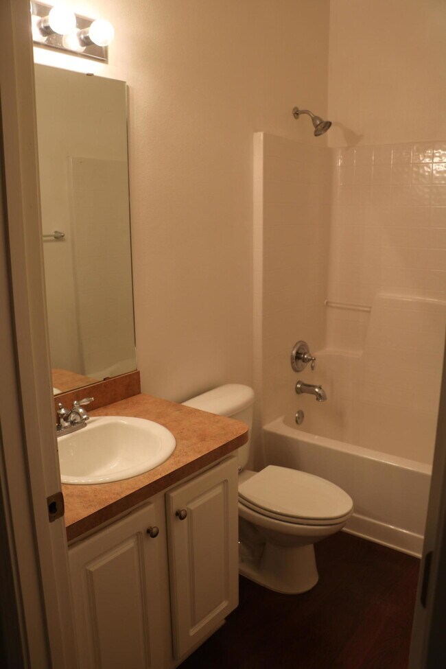 Building Photo - 7270 Mossy Oaks Dr