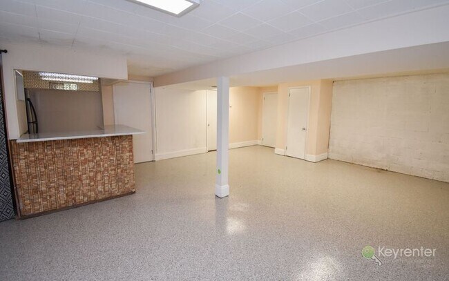 Building Photo - 981 Limekiln Rd