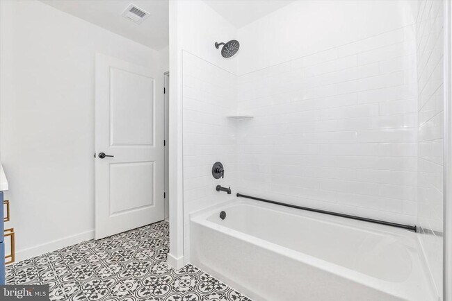 Building Photo - 1631 Blacksmith Wy