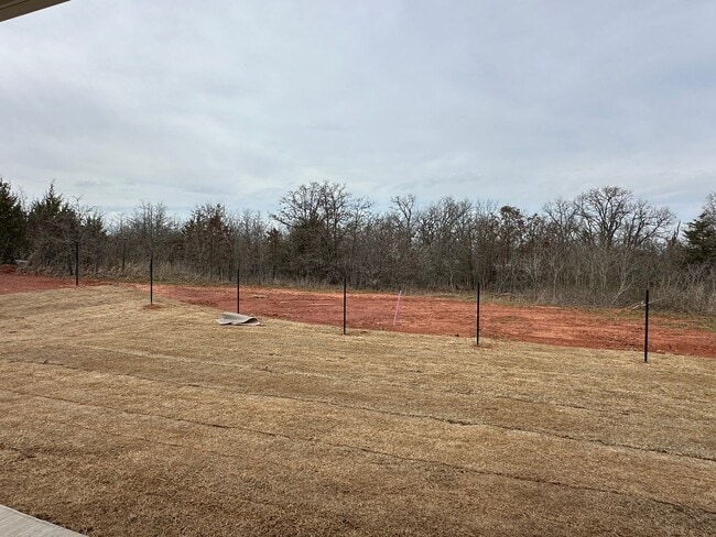 Building Photo - Ridge Creek Addition 3 bedroom, 2 bathroom on 1.43 acre Wooded Lot!