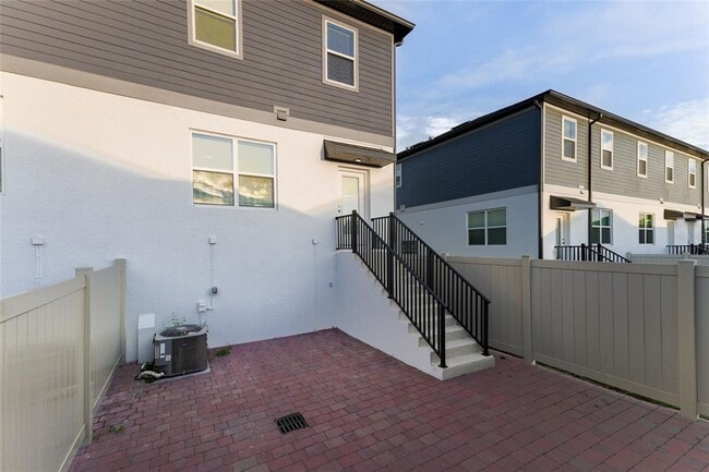 Building Photo - 12172 Plumpton Dr