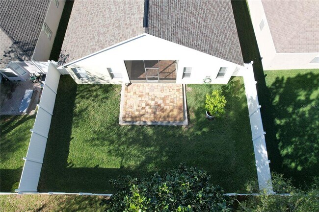 Building Photo - 739 Straw Lake Dr