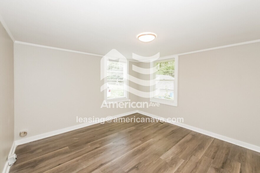 Building Photo - 1116 Lovely Ln