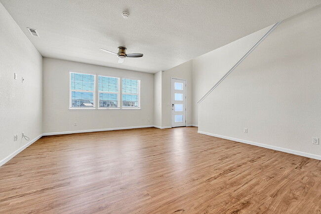 Building Photo - $2,195.95-  3 Bed, 2.5-Bath townhome in CO Springs with Central AC