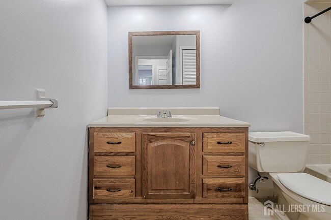 Building Photo - 236 Blew Ct