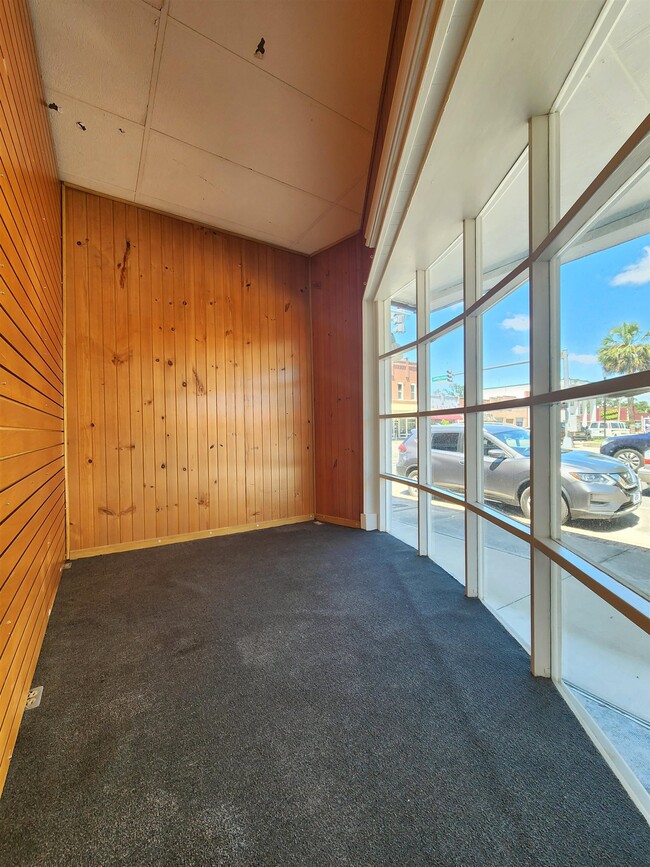 Building Photo - 129 N Jefferson St