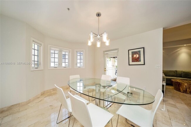 Building Photo - 1413 Sunset Harbour Dr