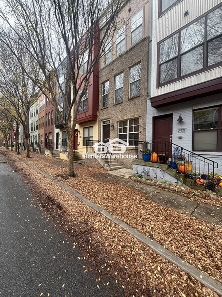 Building Photo - 5722 45th Ave