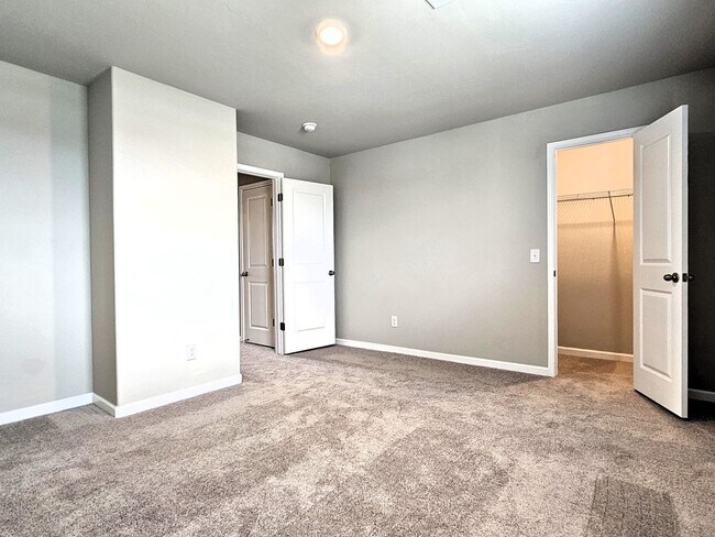 Building Photo - 1708 Amaranth Ln