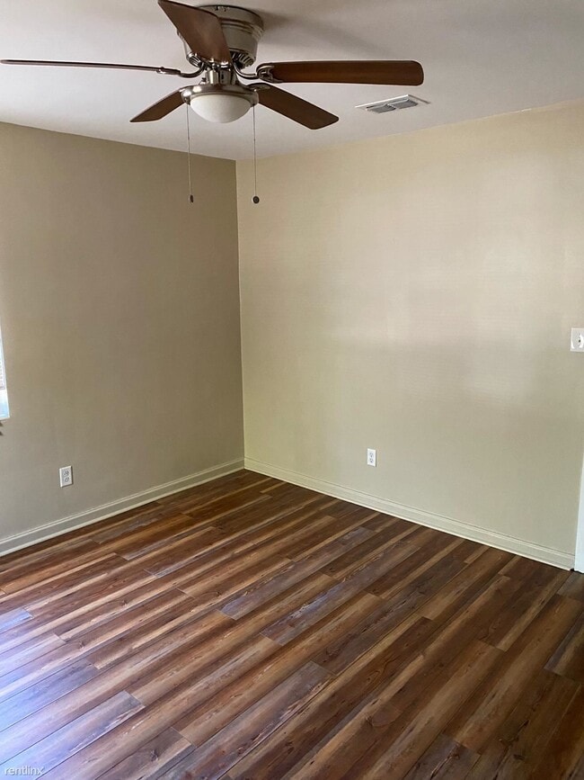 Building Photo - 2 br, 1 bath Duplex - 920 West 4th Avenue A