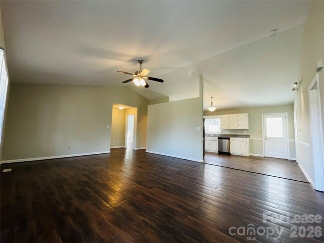 Building Photo - 2499 Brookwood Rd