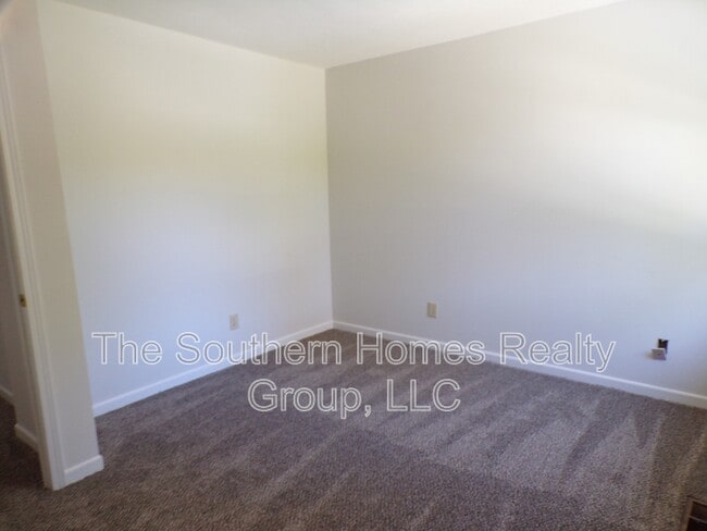 Building Photo - 600 Tellico Ave