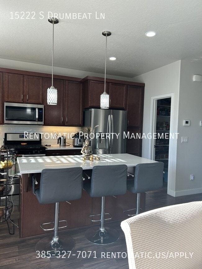 Building Photo - 15222 Drumbeat Ln