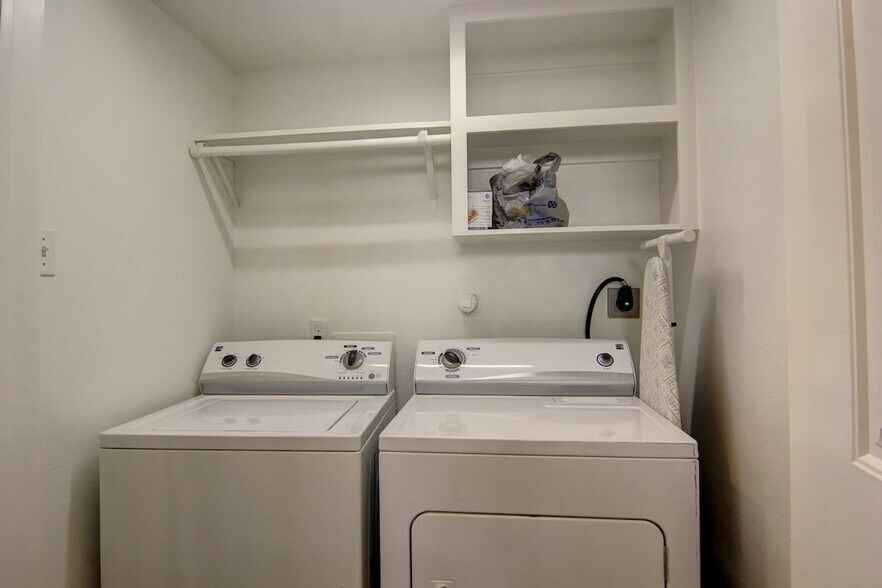 Building Photo - 2212 TX-361