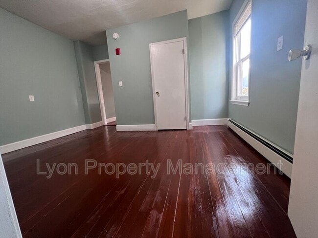 Building Photo - 200 Benefit St