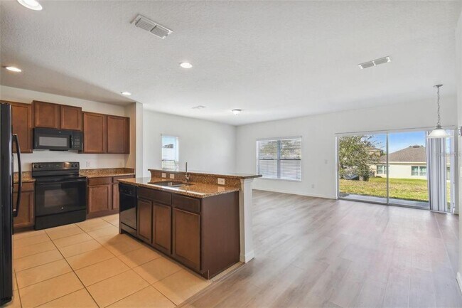 Building Photo - 129 Williamson Dr