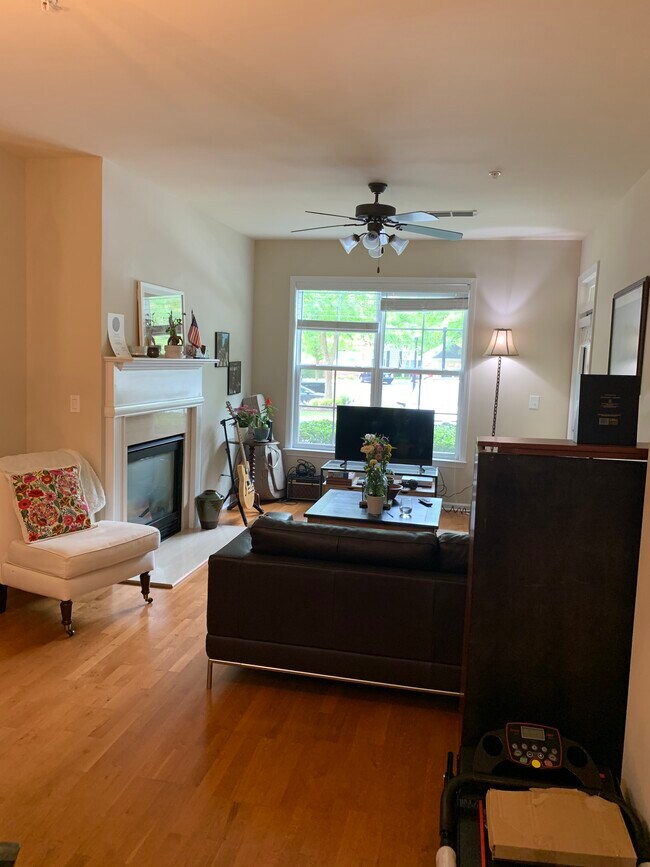 Building Photo - 3150 Woodwalk Dr SE