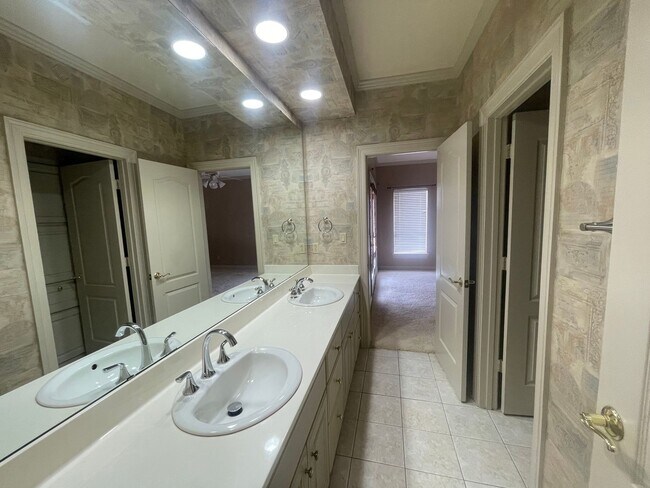 Building Photo - Stonebridge Community! Luxury and Lifestyle Awaits your Call