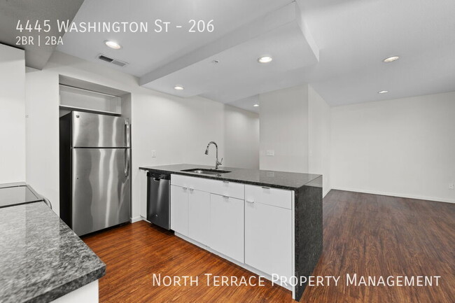 Building Photo - Stylish 2-Bedroom Living at Vernon on Wash...