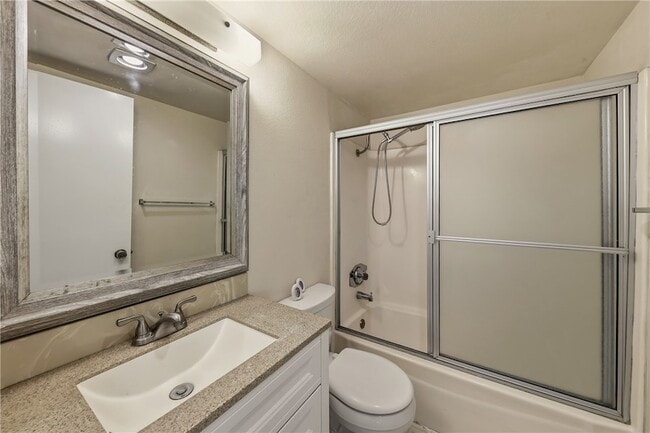 Building Photo - 23821 Hillhurst Dr