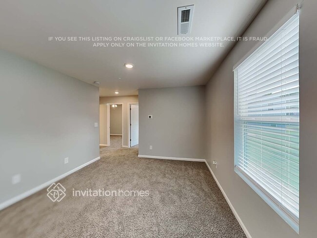 Building Photo - 903 Mathis Ave