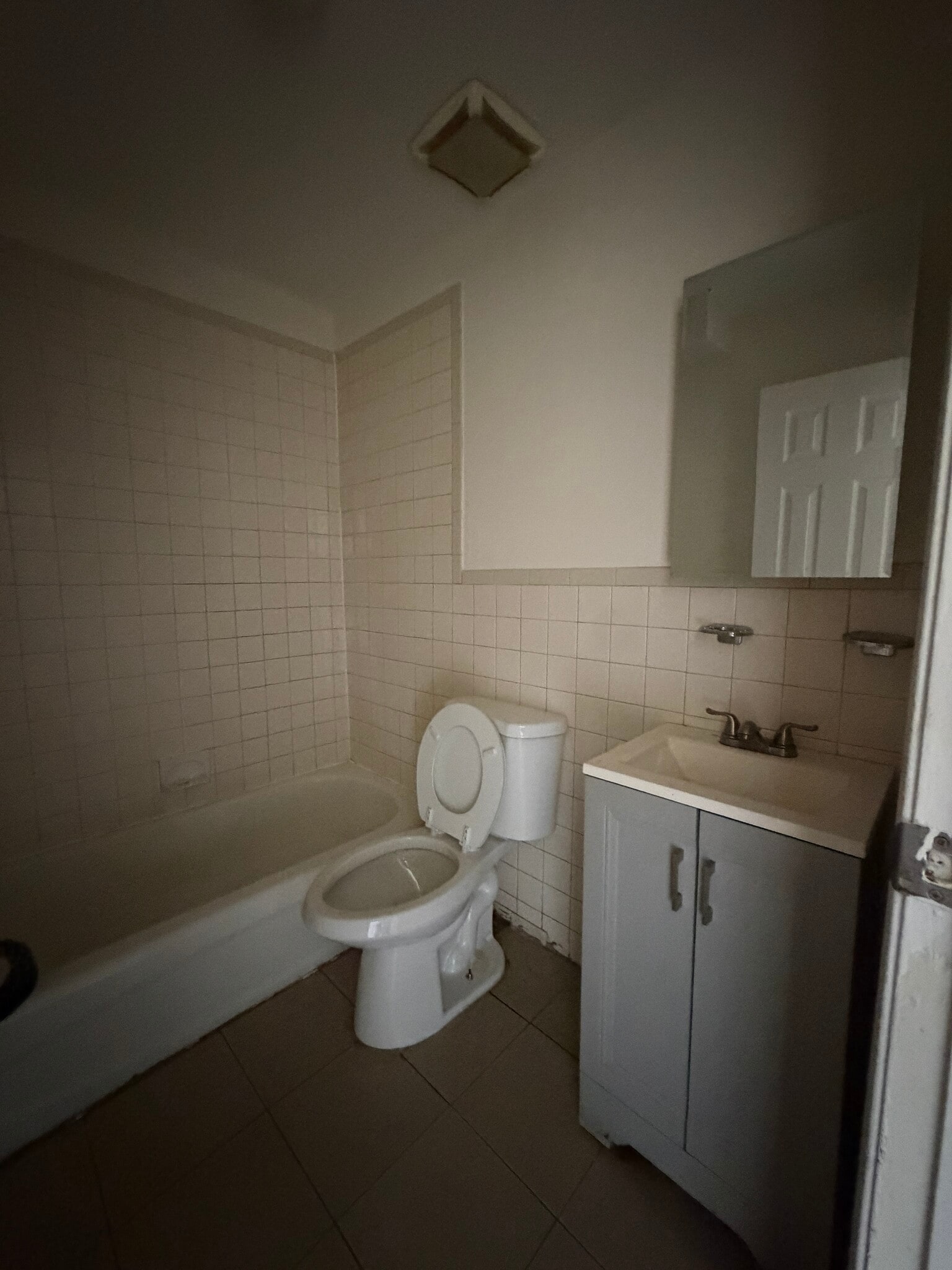 Building Photo - 1721 W Tioga St