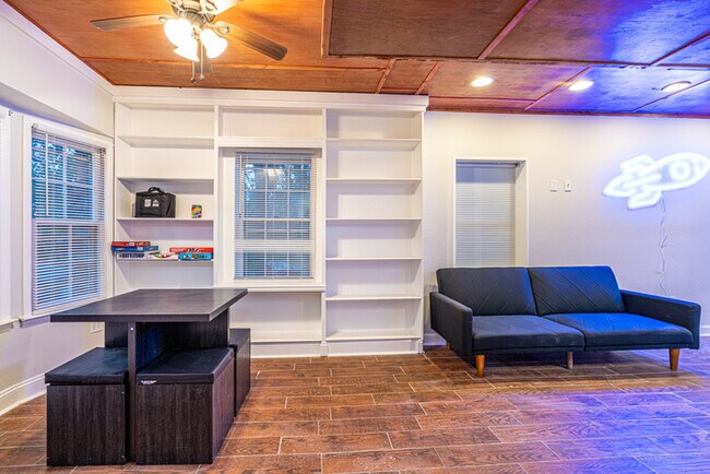 Building Photo - COMING SOON !!! 4/10/2026