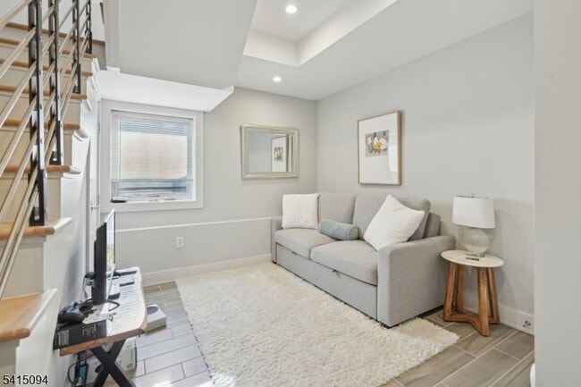 Building Photo - 66 Church St