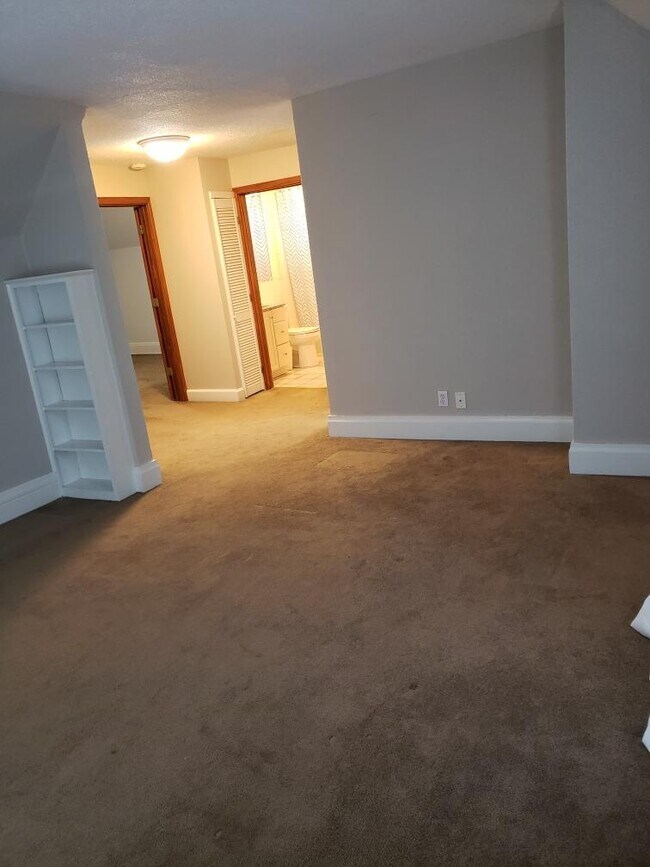 Living Room-northeast - 601 45th St