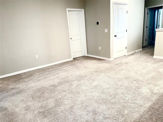 Building Photo - 6268 Great Bear Dr