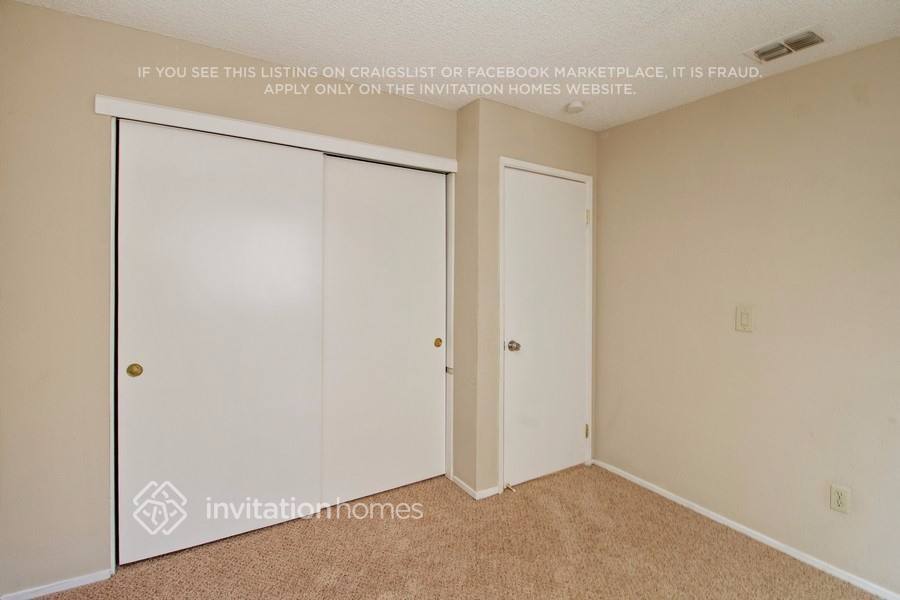 Building Photo - 6036 Sun Dial Way
