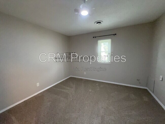 Building Photo - 1010 Chippewa Ln