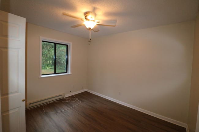 Building Photo - 2 Waldron Ln