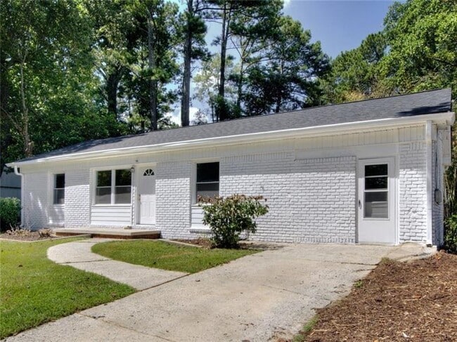 Building Photo - 3946 Green Oak Dr