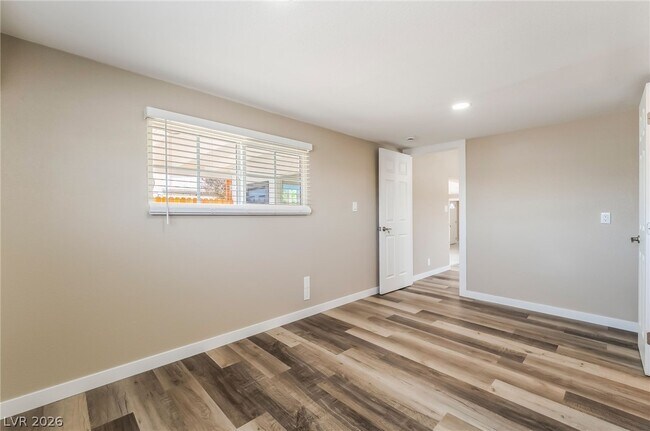 Building Photo - 5402 Tahoe Dr