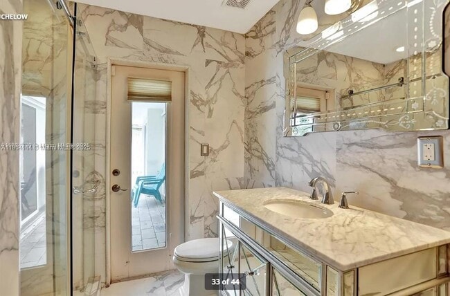 Building Photo - 2321 SE 15th St