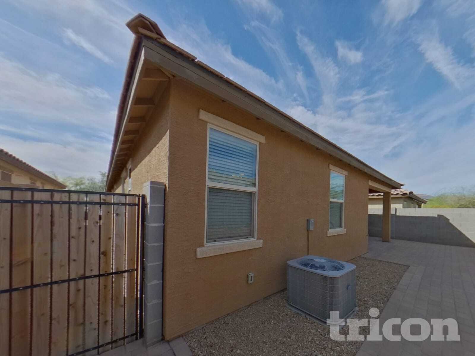 Building Photo - 41038 W Portis Dr