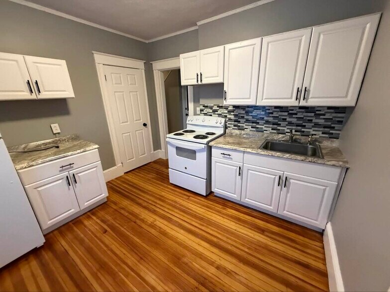 Building Photo - 34 Springside Ave