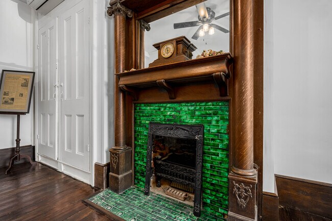 Building Photo - 120 S Cherokee St