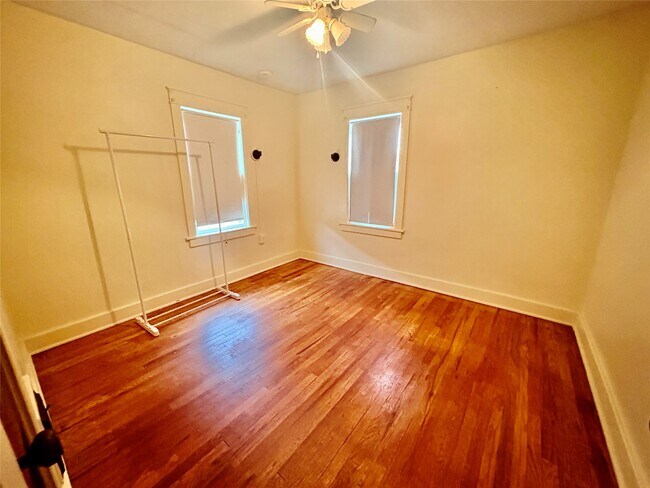 Building Photo - 211 Dudley Ave