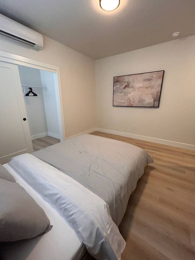 Building Photo - 3505 NE Creston Ave