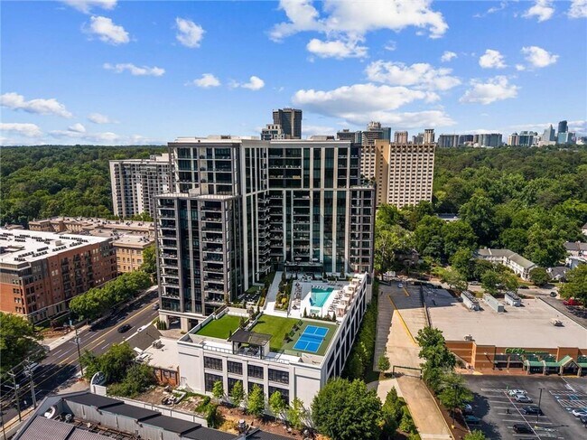 Building Photo - 2425 Peachtree Rd NE