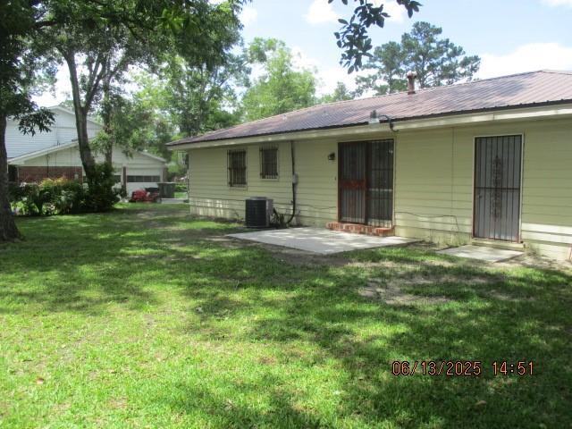 Building Photo - 1401 Charles St