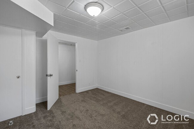 Building Photo - 615 15th St