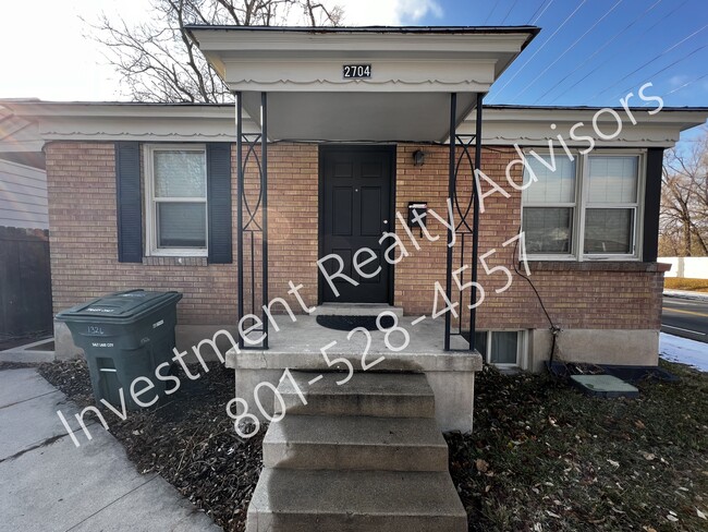 Building Photo - 2704 Alden St E