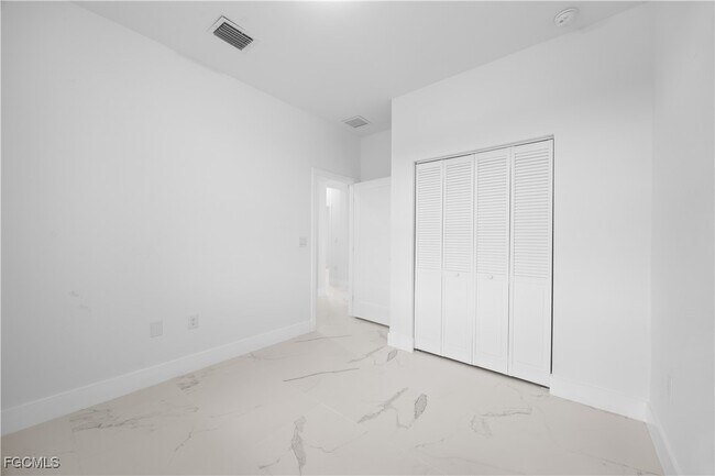 Building Photo - 1138 Ichabod Ave