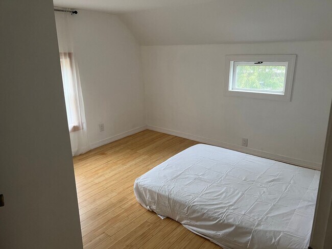 Building Photo - 69 Leroy Street