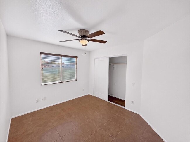 Building Photo - Spacious 4 Bedroom Pool Home in Quiet Cul De Sac