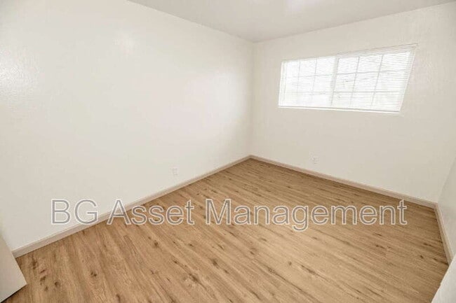 Building Photo - 1650 Barrus Ave